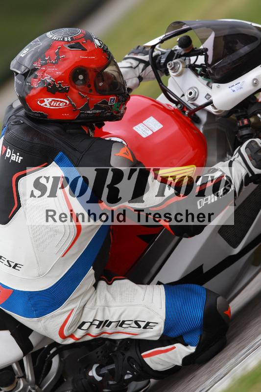 Archiv-2022/13 25.04.2022 Plüss Moto Sport ADR/Freies Fahren/backside
